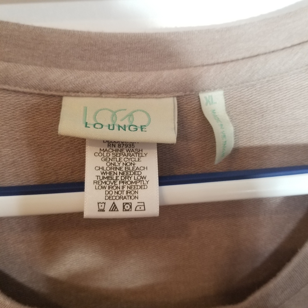 LOGO Lounge Lori Goldstein Women's XL Beige Pullover Button Lace Side Detail - Picture 3 of 9